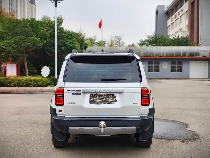 Фото 5 - Toyota Prado