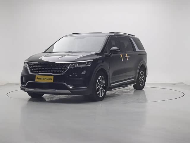 Фото 1 - Kia Carnival