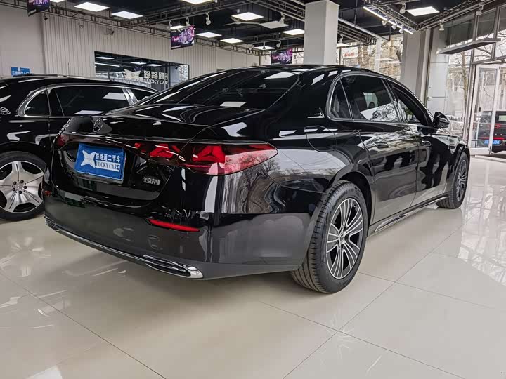 Photo 6 - Mercedes-Benz E-Class