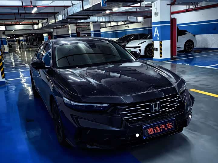 Фото 3 - Honda Accord