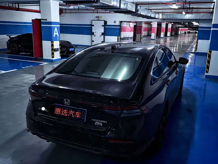 Фото 9 - Honda Accord