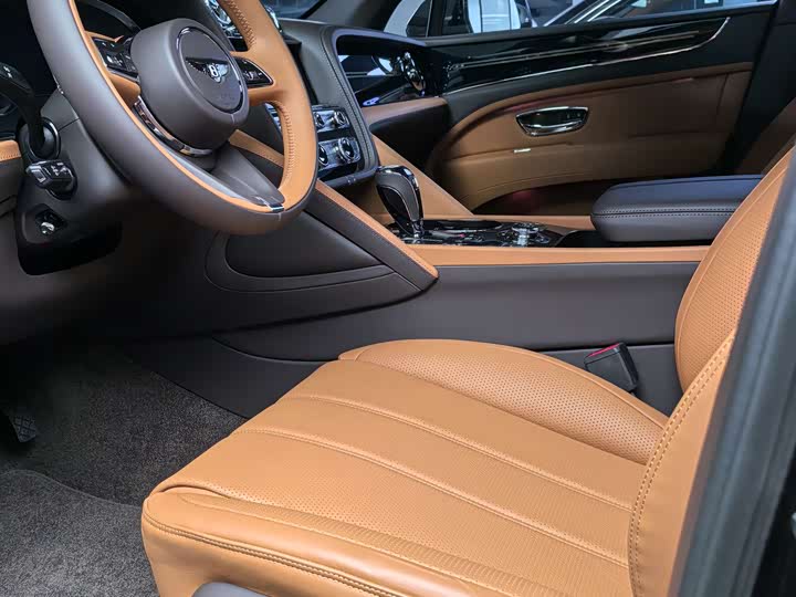 Фото 4 - Bentley Bentayga