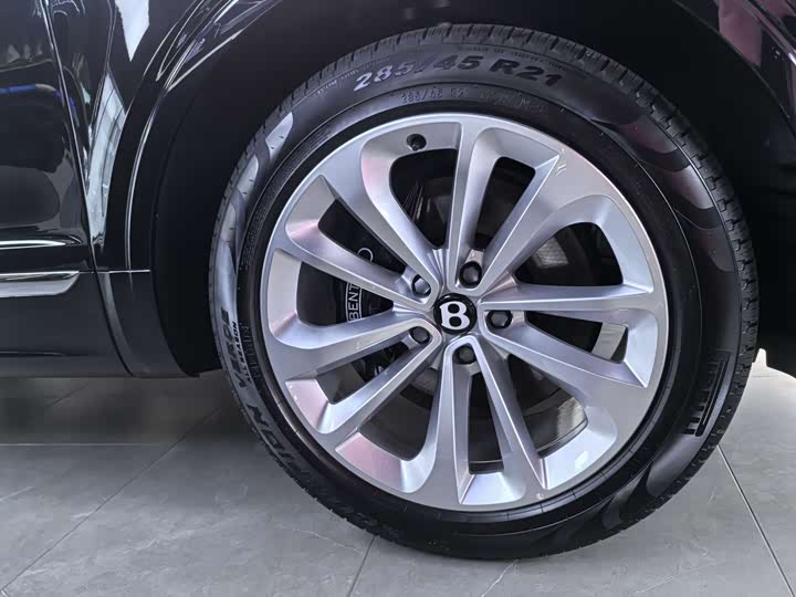 Фото 8 - Bentley Bentayga