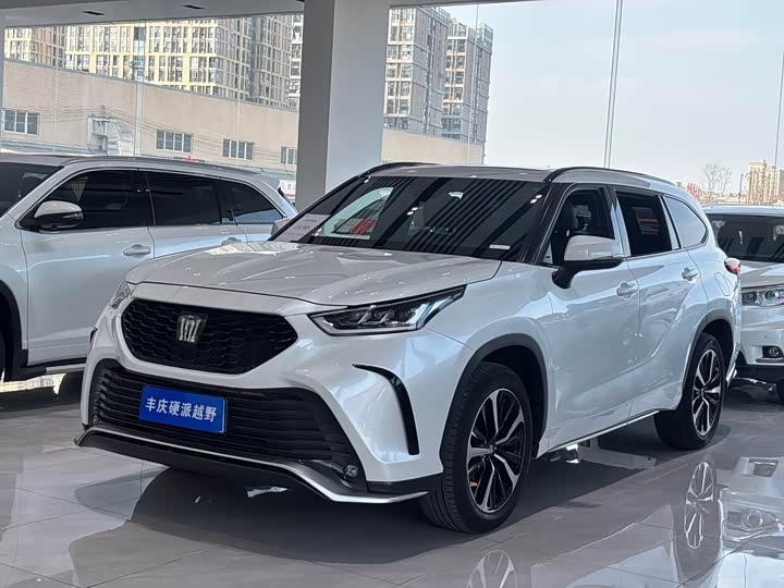 Фото 1 - Toyota Crown Kluger