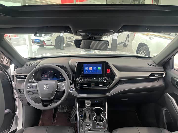 Фото 7 - Toyota Crown Kluger