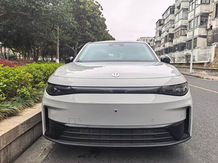 Фото 2 - Leapmotor C10