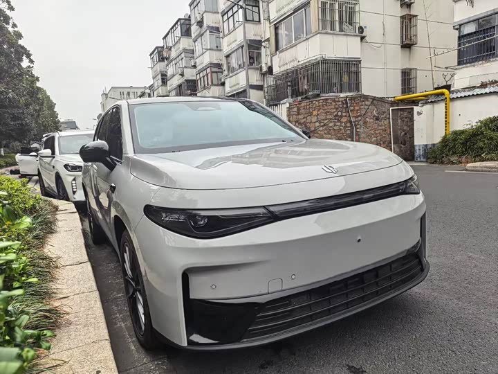 Фото 3 - Leapmotor C10