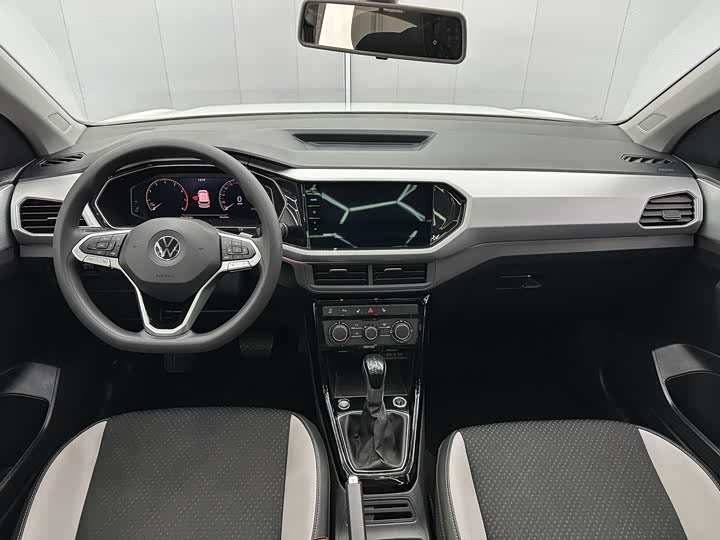 Фото 6 - Volkswagen Tacqua