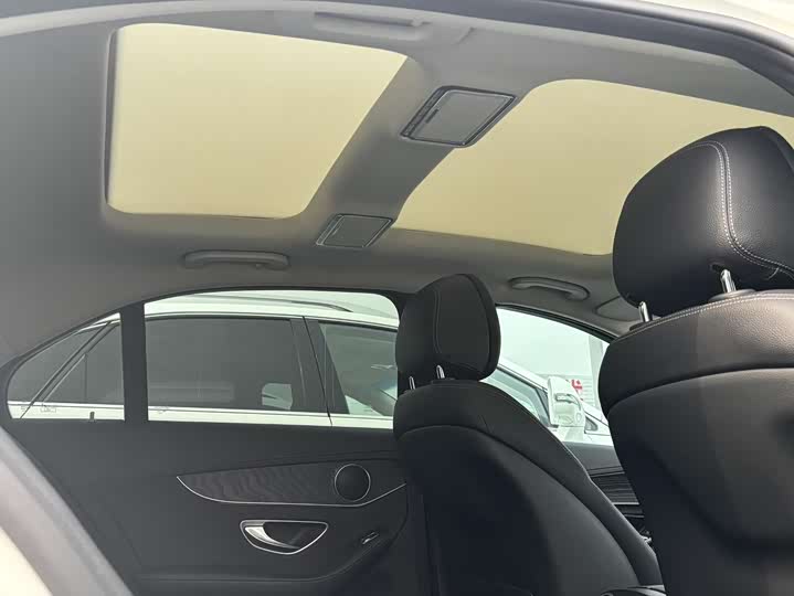 Фото 3 - Mercedes-Benz C-Class