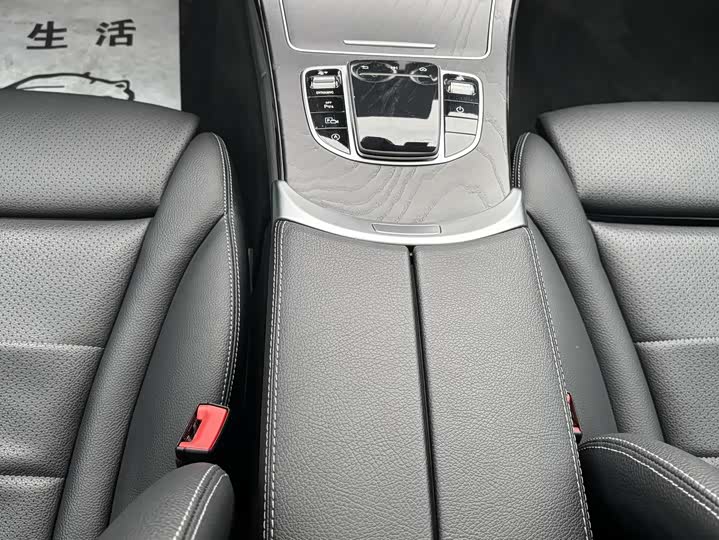 Фото 6 - Mercedes-Benz C-Class