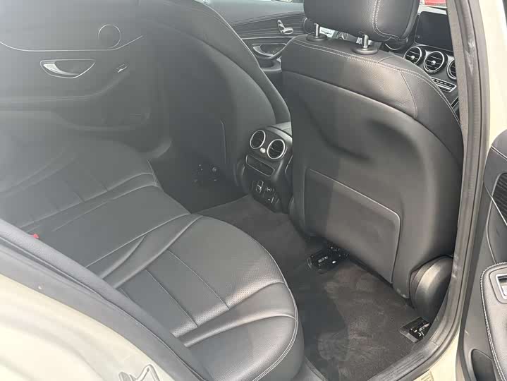 Фото 8 - Mercedes-Benz C-Class