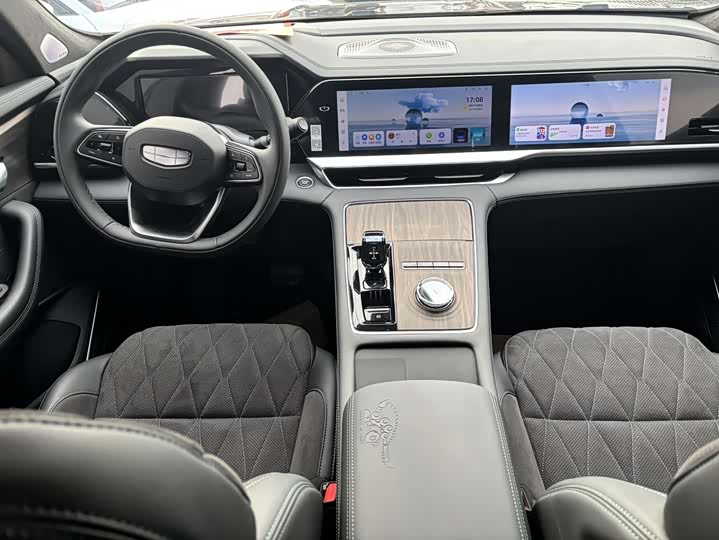 Photo 7 - Geely Monjaro