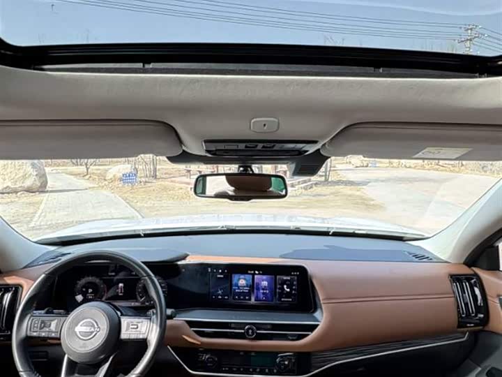 Photo 6 - Nissan Pathfinder