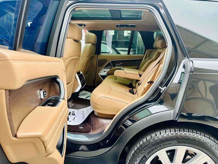 Photo 4 - Land Rover Range Rover