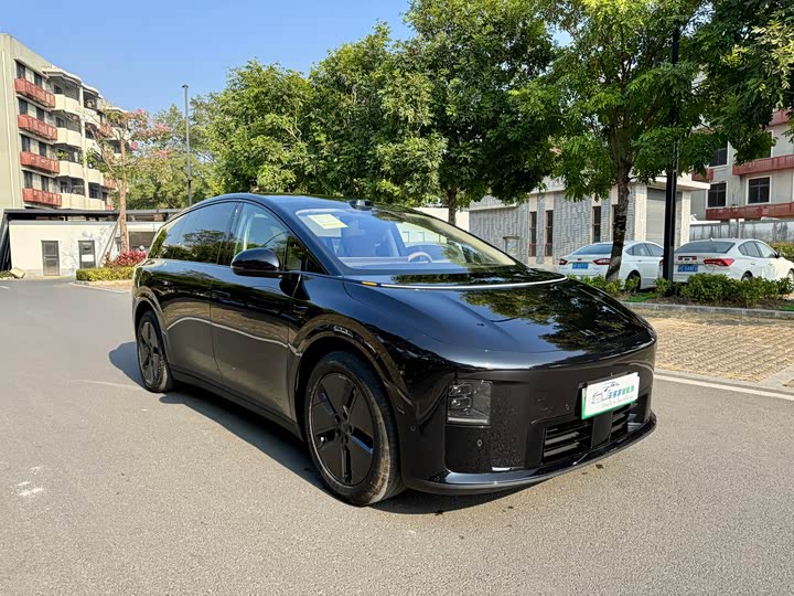 Фото 3 - LiXiang i8