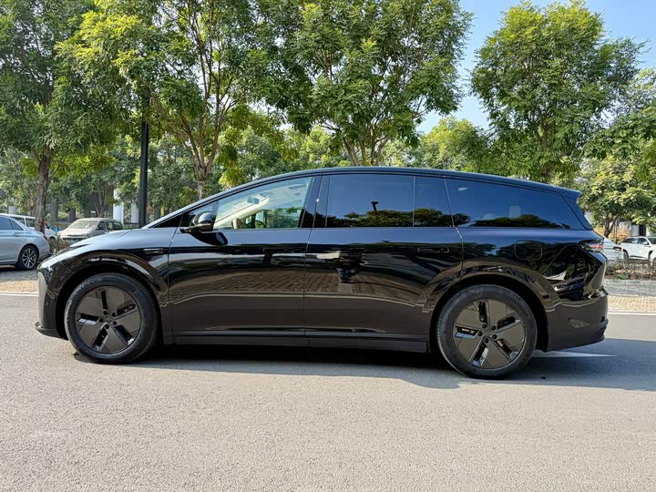 Фото 7 - LiXiang i8