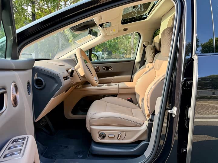 Фото 9 - LiXiang i8