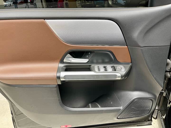 Фото 6 - Mercedes-Benz GLB-Class