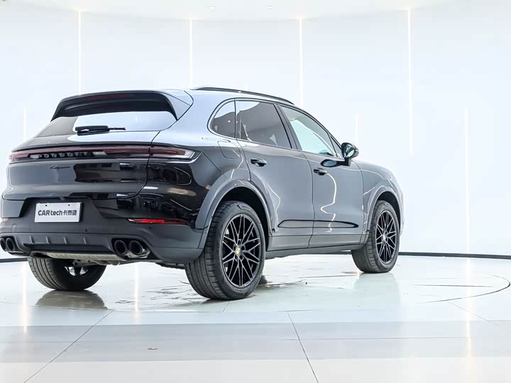 Фото 9 - Porsche Cayenne