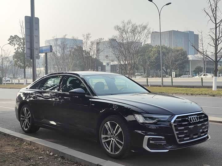Фото 3 - Audi A6L