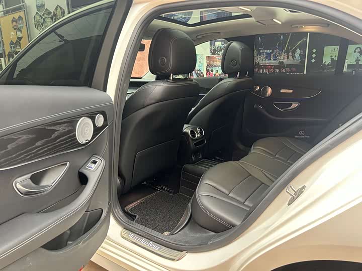 Фото 6 - Mercedes-Benz C-Class