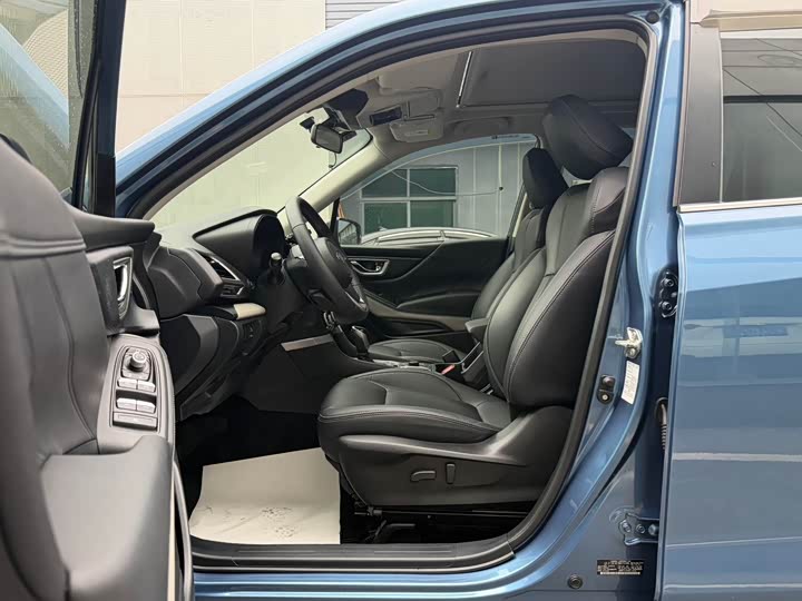 Фото 5 - Subaru Forester