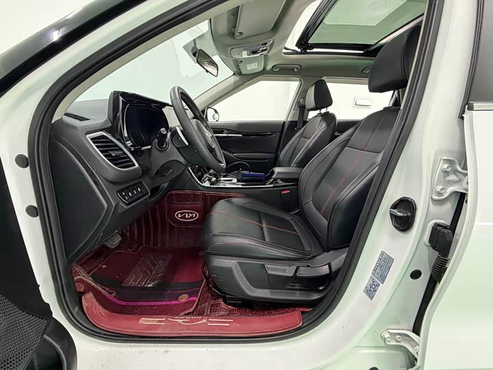 Фото 9 - Kia KX3