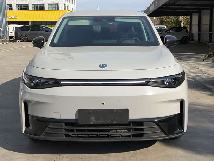 Фото 2 - Leapmotor C10