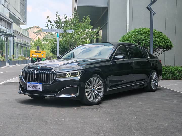 Фото 1 - BMW 7 Series