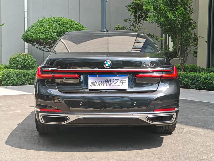 Фото 5 - BMW 7 Series