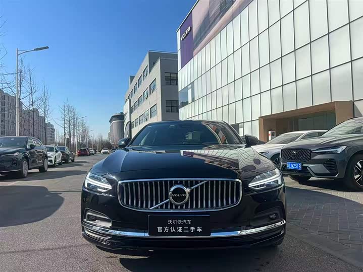 Photo 9 - Volvo S90