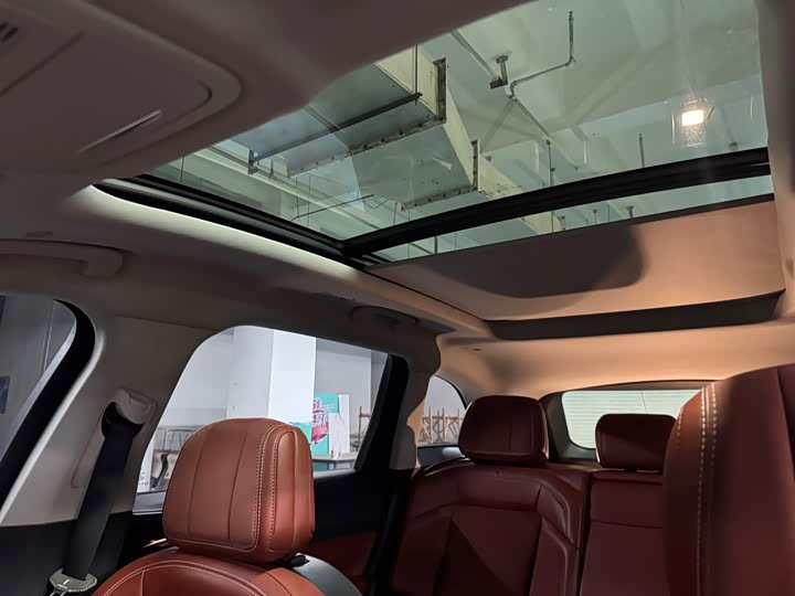 Фото 5 - Lincoln Nautilus