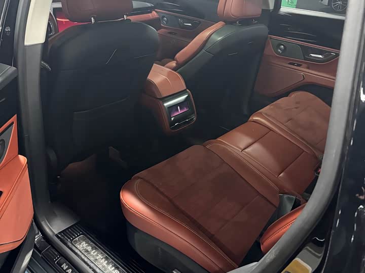 Фото 6 - Lincoln Nautilus