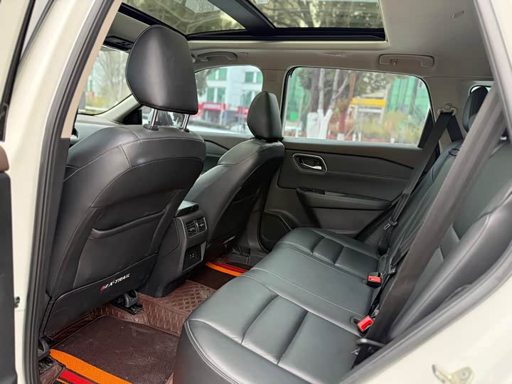 Фото 7 - Nissan X-Trail