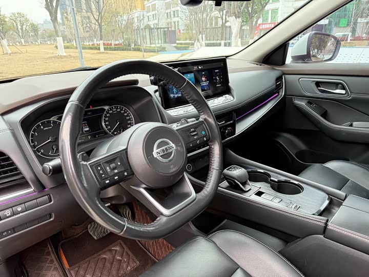 Фото 9 - Nissan X-Trail