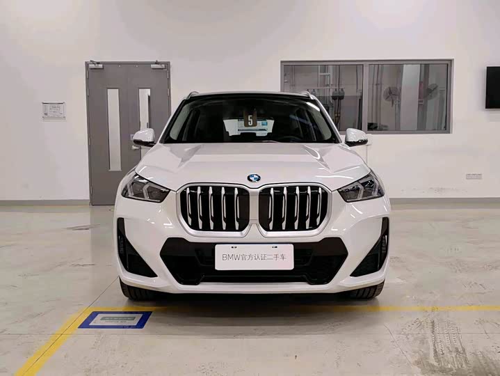 Фото 2 - BMW X1