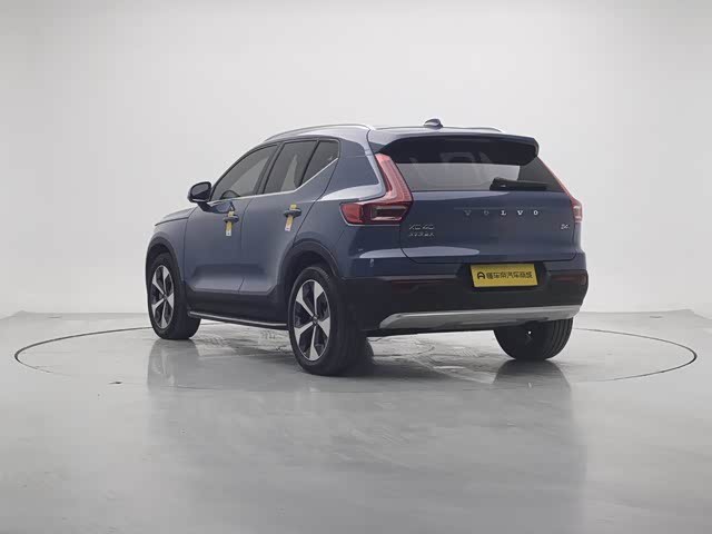 Photo 5 - Volvo XC40