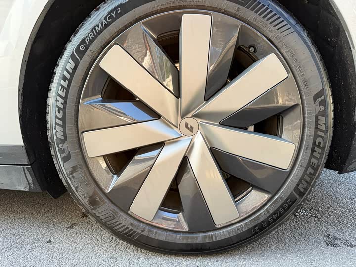 Фото 5 - LiXiang i6