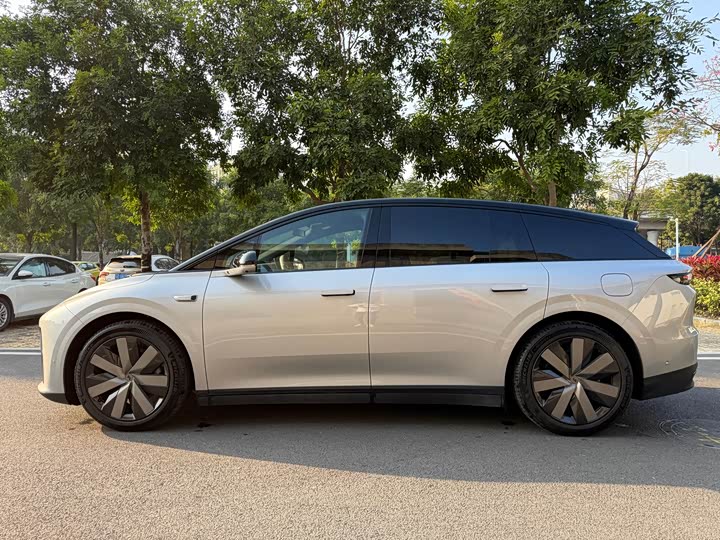 Фото 6 - LiXiang i6