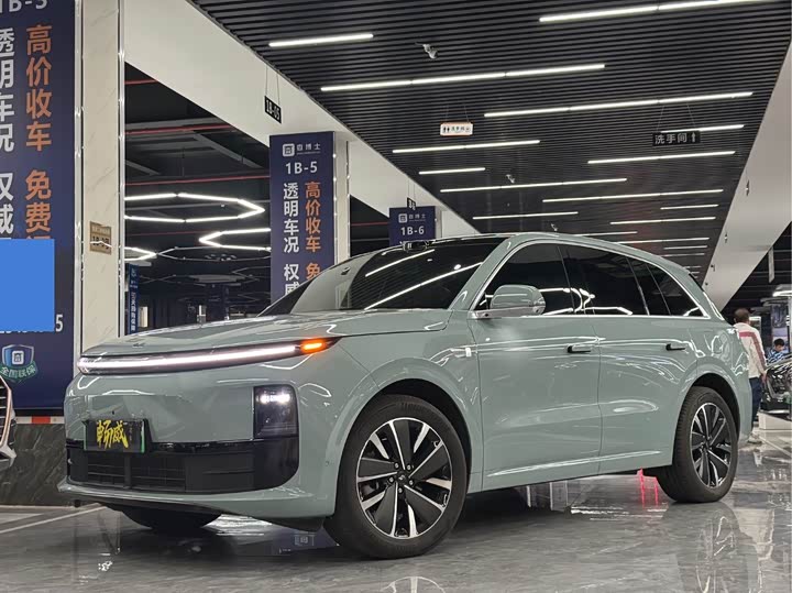 Photo 1 - LiXiang L6