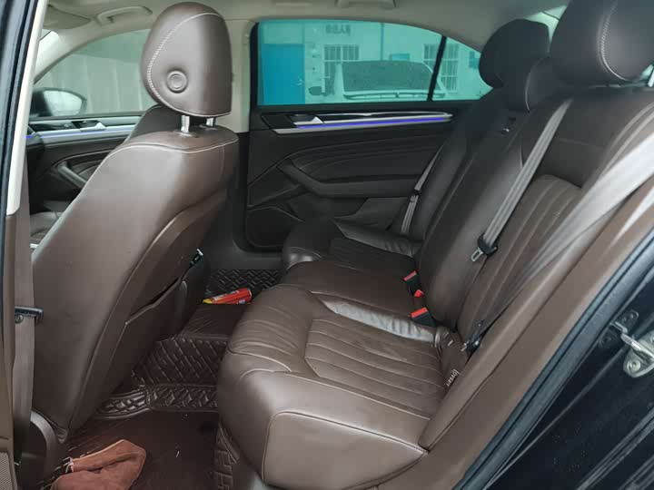 Фото 5 - Volkswagen Phideon