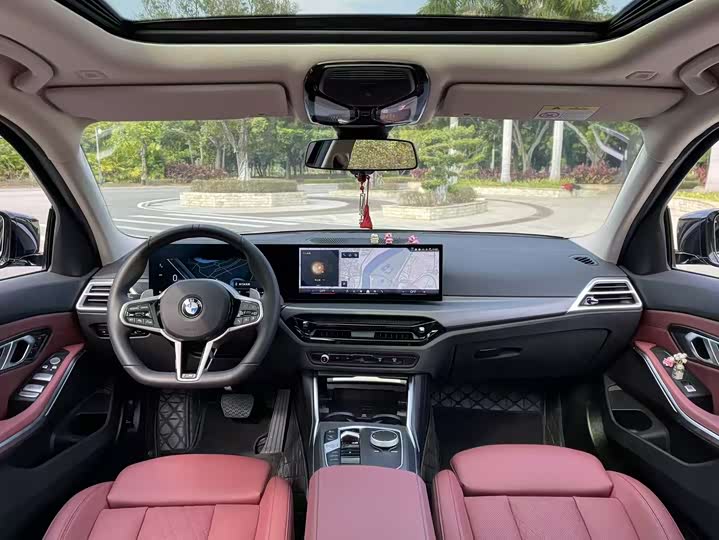 Photo 7 - BMW 3 Series