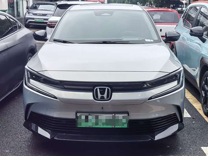 Фото 2 - Honda e:NP2