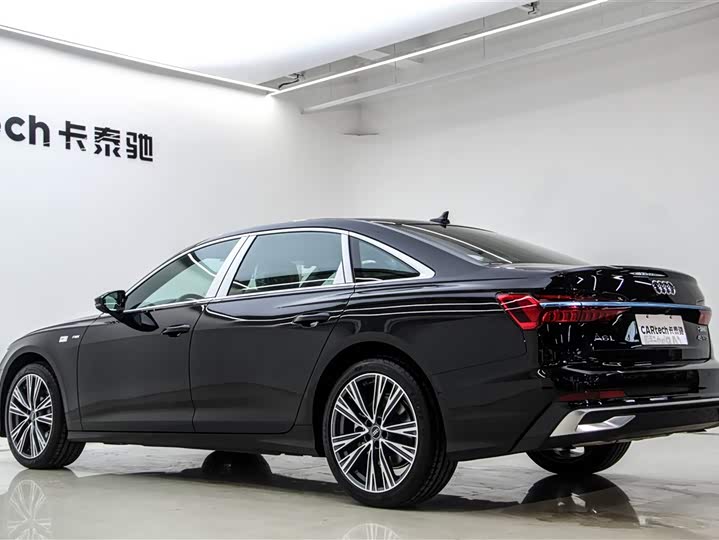 Фото 6 - Audi A6L