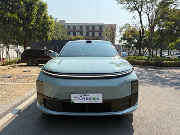 Фото 2 - LiXiang L6