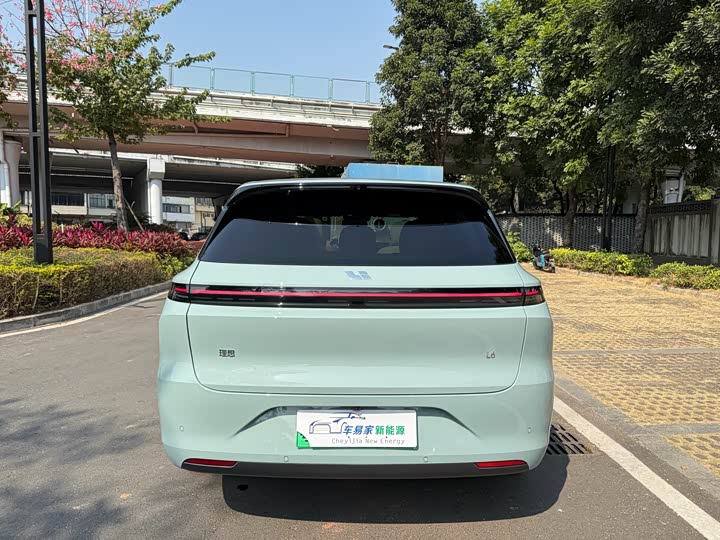 Фото 7 - LiXiang L6