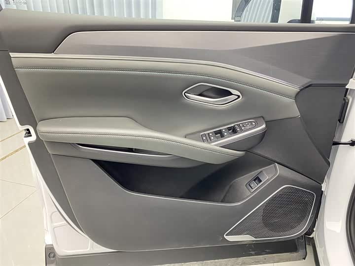 Фото 8 - BYD Song L DM-i Hybrid