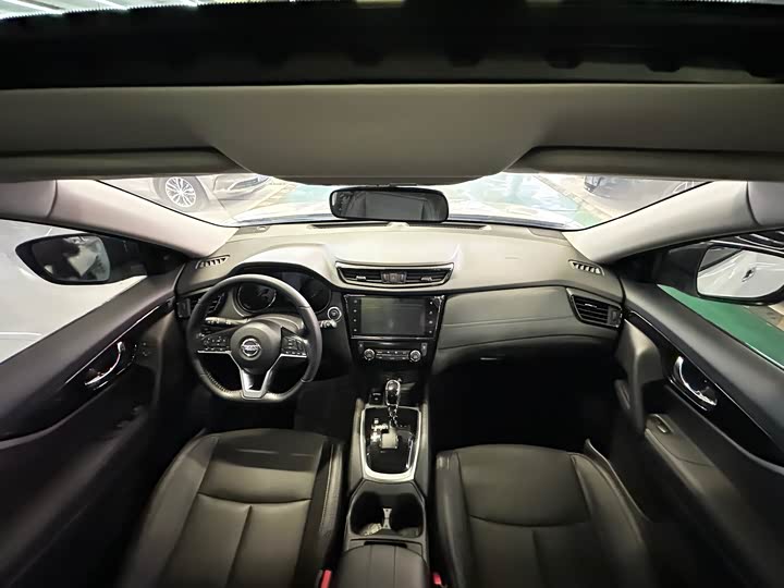 Фото 6 - Nissan X-Trail