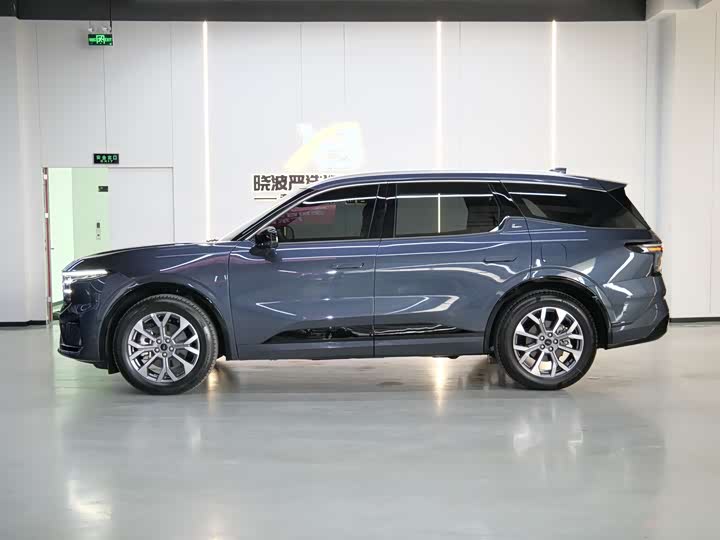 Фото 7 - Ford Edge