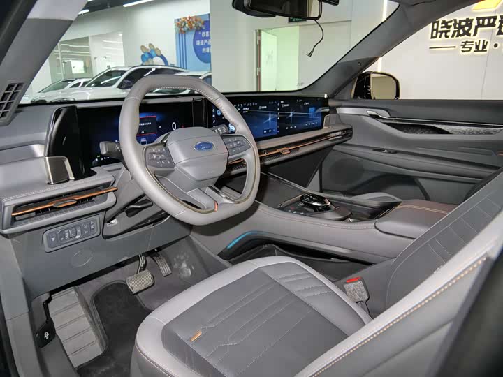 Фото 9 - Ford Edge